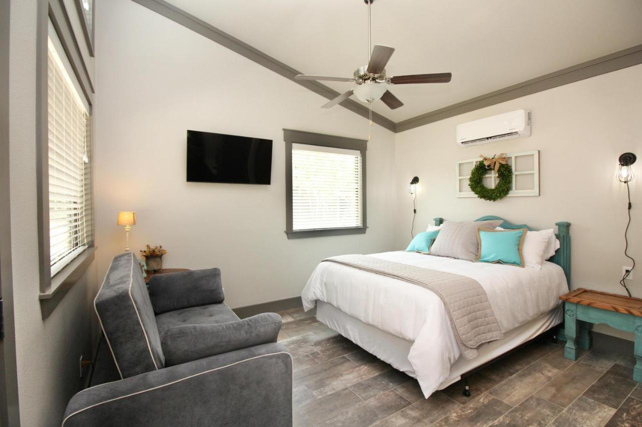 Green Acres Cottages - New Braunfels Suite Wimberley Eksteriør bilde